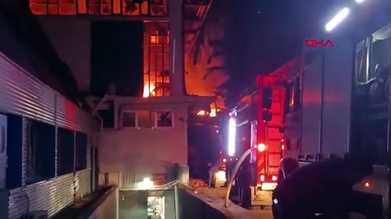 Bursa'da tekstil fabrikasında korkutan yangın