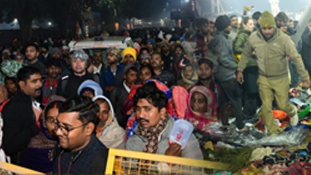 Mahakumbh 2025 Stampede: महाकुंभ में भगदड़ कैसे मची, अमृत स्नान में कितने श्रद्धालुओं की गई जान