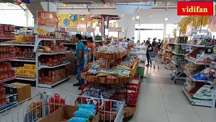 Tet holiday 2025 shopping in Tu Son market