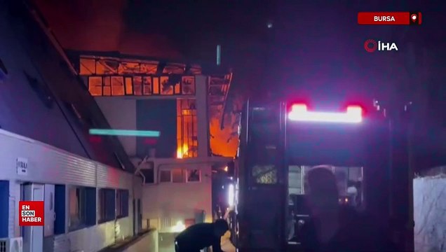 Bursa'da tekstil fabrikası alevlere teslim oldu