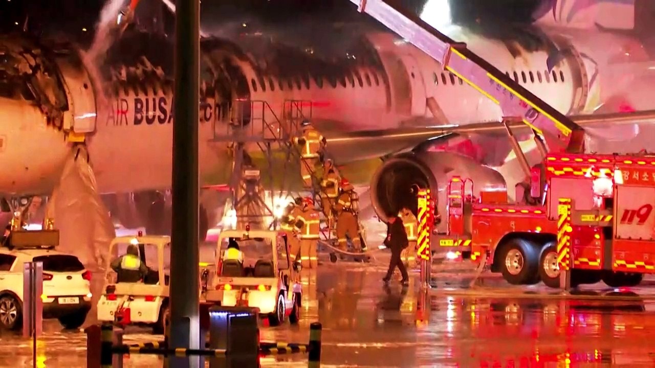 Südkorea: Flugzeug fängt Feuer - 176 Menschen gerettet