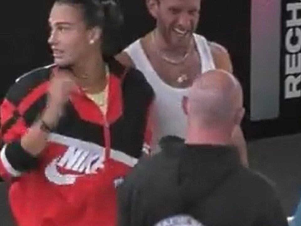 Nach Niederlage: Tennisstar schockt Fans mit dieser Aktion