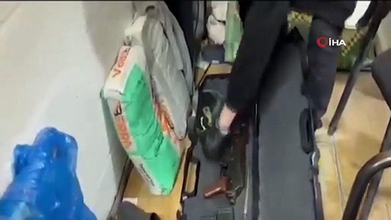 Bursa'da ruhsatsız silah ve tarih eser kaçaklığı yapanlara operasyon : 2 kişi tutuklandı