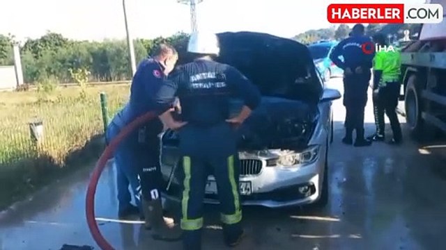 Lüks Otomobil Seyir Halindeyken Alev Aldı