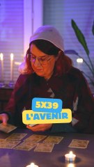 L'avenir (S5-E39) : Ma mère apprend à lire l'avenir 🔮