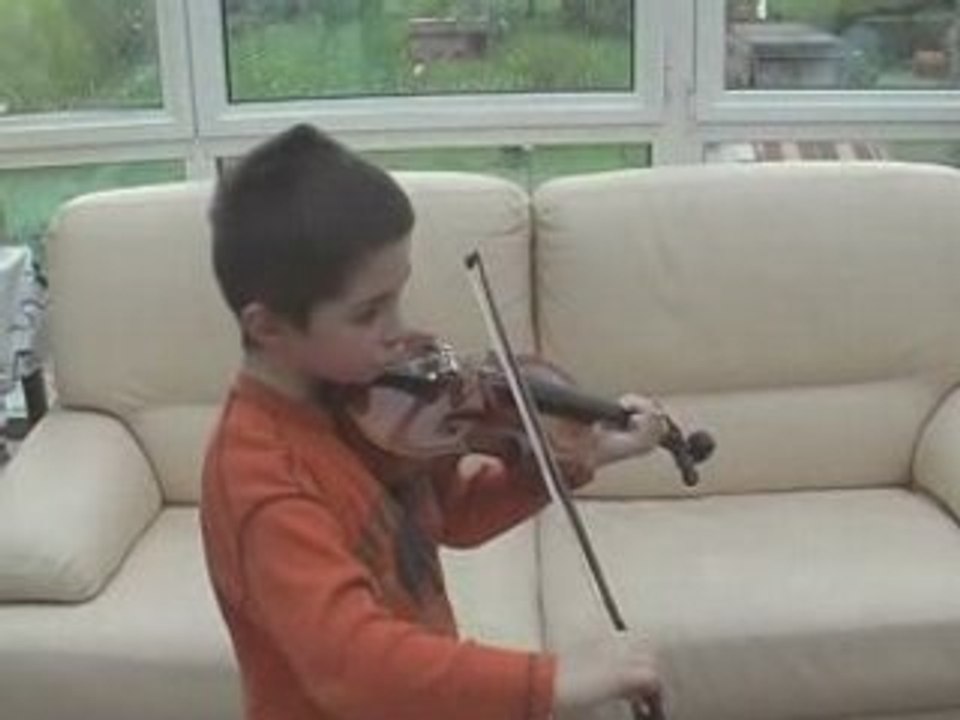 Je vous présente mon tout nouveau violon