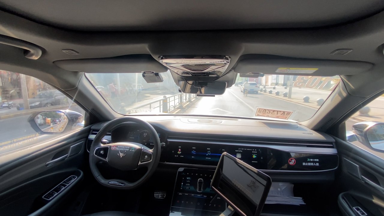 Así se viaja en taxis robotizados "robotaxis" en algunas zonas de China
