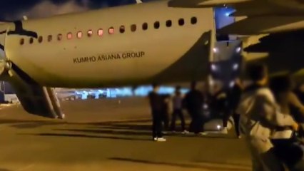 탈출 경위 밝힌 에어부산 "안내방송할 시간 없었다" / YTN