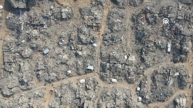 Gazze Şeridi'nin kuzeyindeki Beyt Hanun'da oluşan ağır yıkım havadan görüntülendi