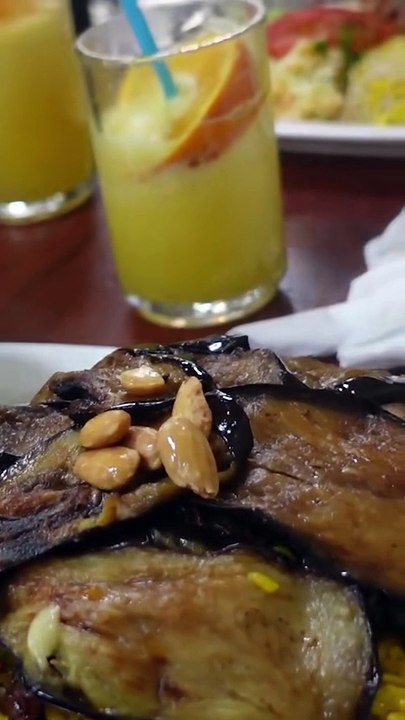 Je Goûte de la Nourriture Palestinienne en Algérie