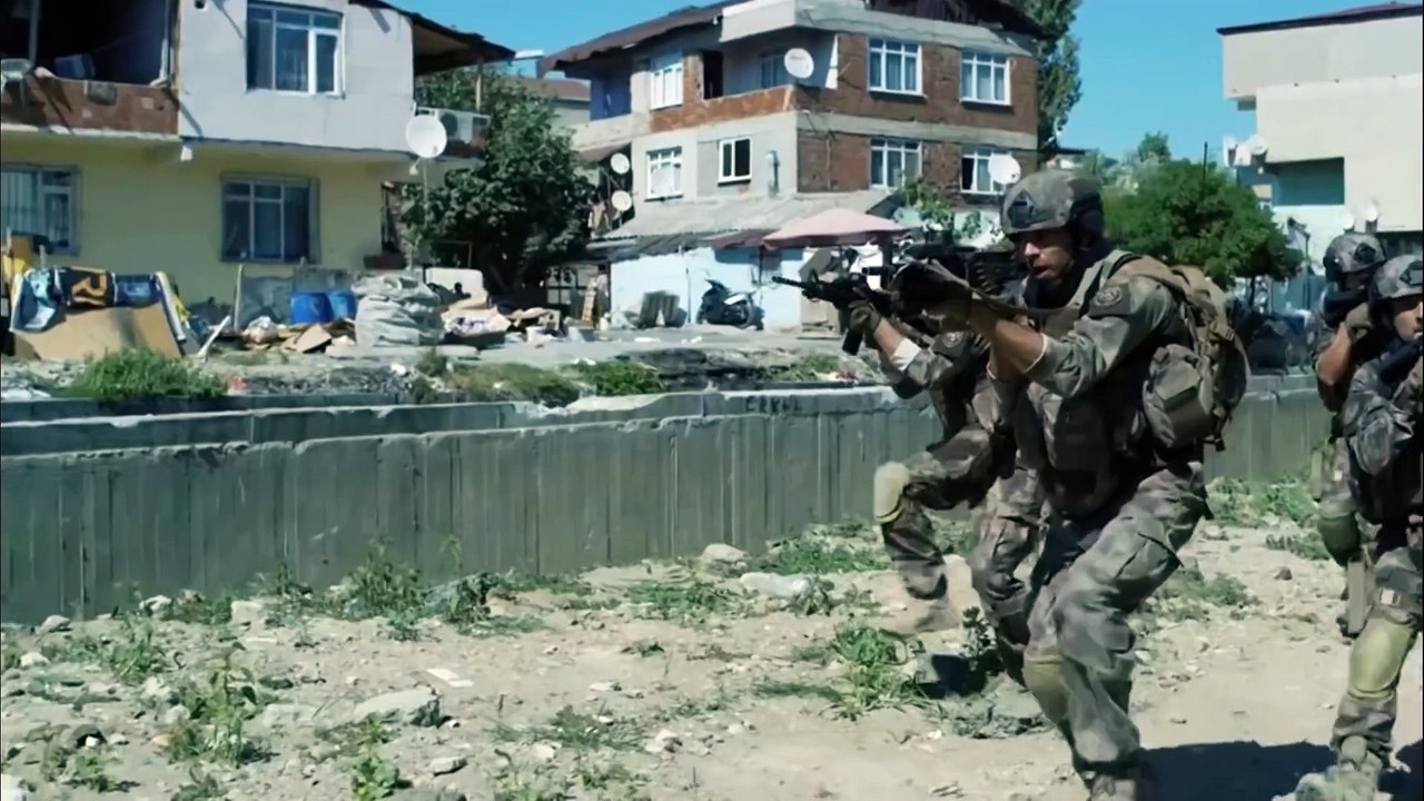 Polis Börü İzliyor 3 'Çirkin Olsan Bile'