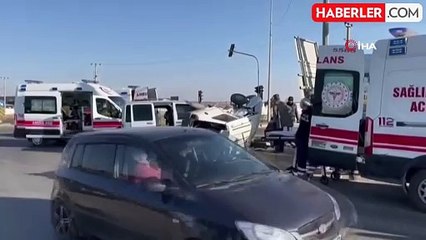 Gaziantep'te Kavşakta Meydana Gelen Kazada 14 Kişi Yaralandı
