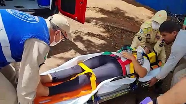 Mulher fica ferida em acidente no Bairro Santa Cruz e é socorrida pelo Siate