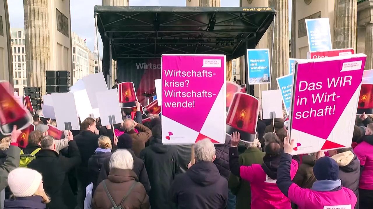 Konjunktur lahmt weiter - Wirtschaft schlägt Alarm