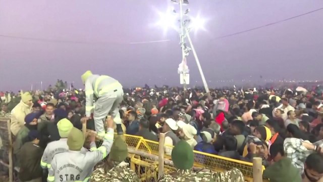 인도 힌두 축제서 또 압사사고... 최소 30명 사망 / YTN