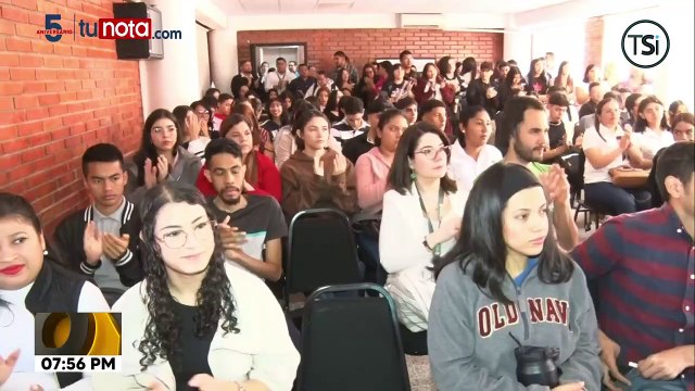 Estudiantes universitarios se unen a la celebración de los 5 años de Tu Nota