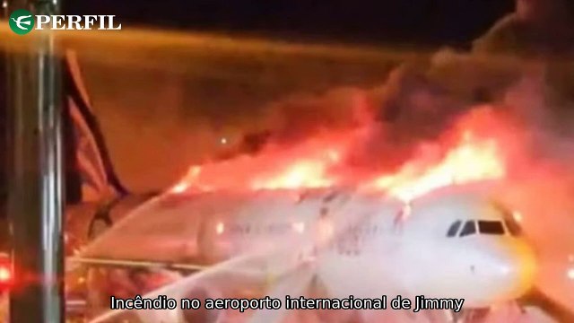 Surpresas explosivas: Avião pega fogo, Letícia Spiller posa de biquíni e barriga de grávida assusta web