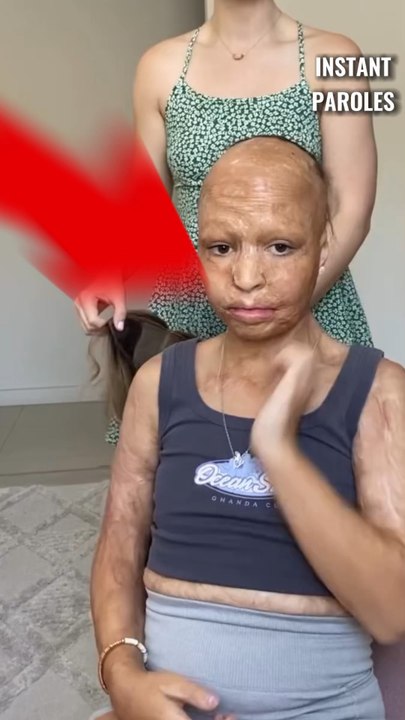 Cette coiffeuse aide cette petite fille à retrouver confiance en elle