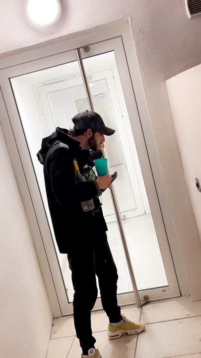 Quand ouvrir une porte devient une mission impossible… Fou rire garanti !