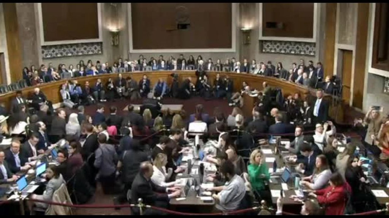 Kennedy Jr. in Senato: "Non sono anti-vaccini, sono per la sicurezza"