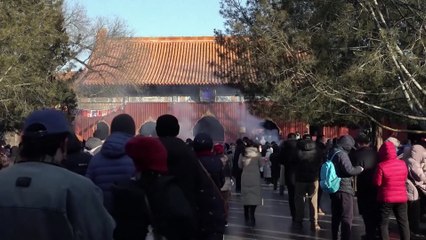 China tritt in das Jahr der Schlange ein, Feiern und Gebete in Peking