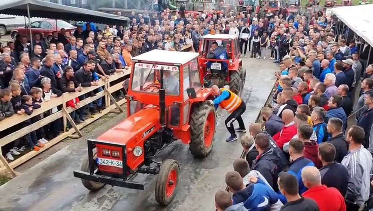 Zetor 3511 vs Imt 533