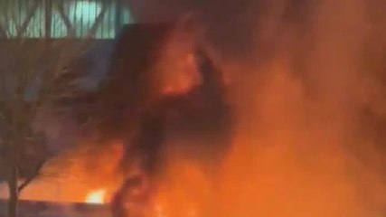 Incendio fuori dall'Etihad prima di City-Bruges: paura e fiamme a Manchester