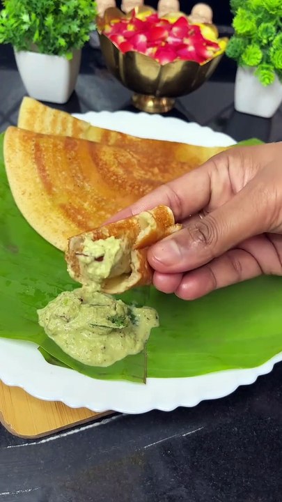 Instant benne dosa  ...........#dosa #dosalover #instant#restuarant #food #foodies #tasty #tastyfood #food...lsinstagram #reelsindia #reelsviral #trendingreels #explore #explorepage #insta #instagram #instareels #garlic #veg #kanna