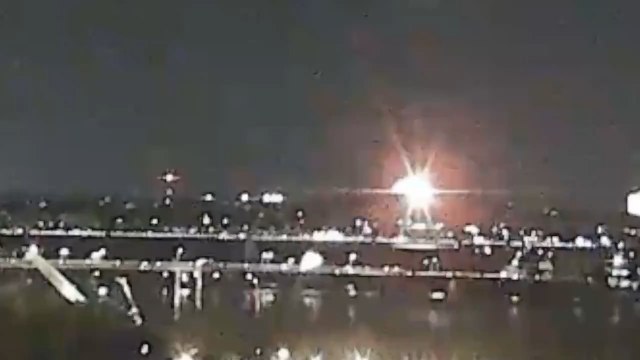 Un avión se estrella en Washington tras chocar en el aire contra un helicóptero