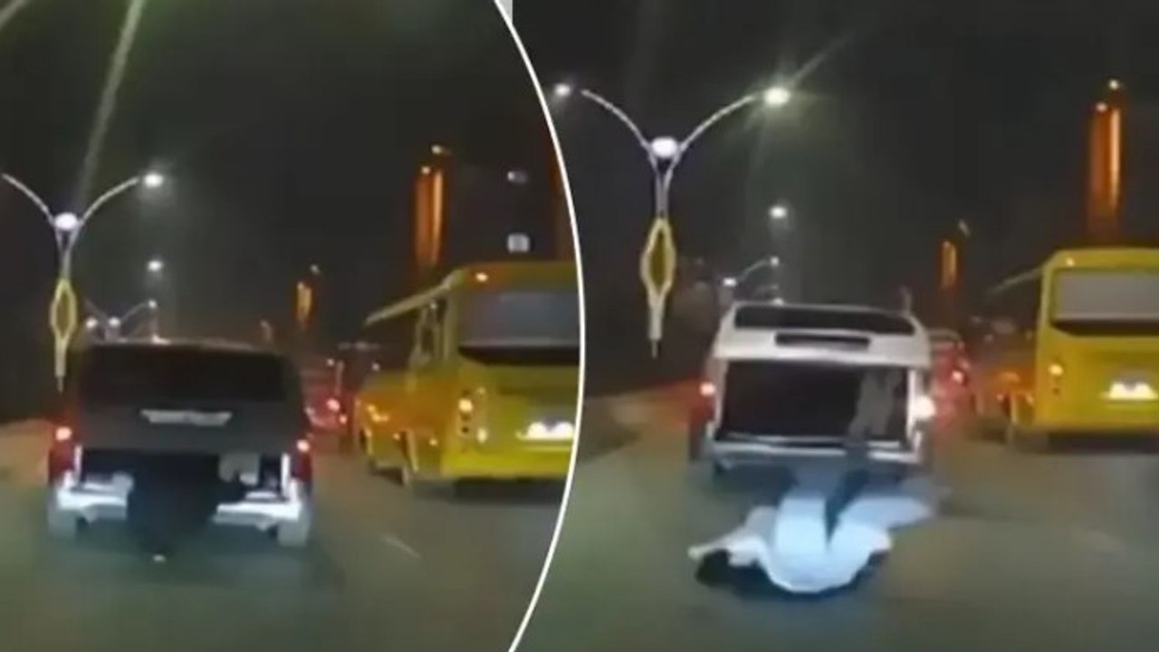Seyir halindeki aracın bagajından düştü! Trafikte korku dolu anlar kamerada