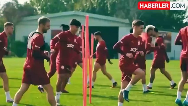 Galatasaray gece yarısı yıldız futbolcuyla yollarını ayırdı