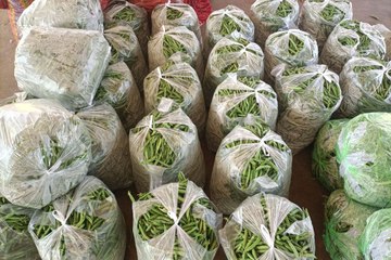 सब्जी का उत्पादन व दूसरे प्रदेशों में डिमाण्ड कम होने से गिरे दाम