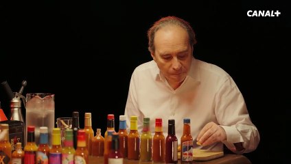 EXCLU. "Je suis un énorme loser" : Xavier Niel évoque ses échecs retentissants face à Kyan Khojandi dans Hot Ones