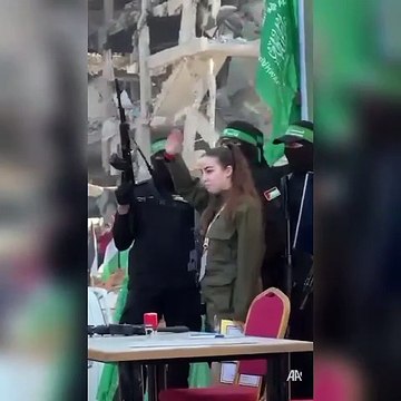 Hamas ile İsrail arasında yapılan esir takası anlaşması kapsamında, Gazze'de tutulan 1 İsrailli kadın esir, Kızılhaç ekiplerine teslim edildi