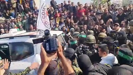 Israel y Hamás inician el tercer canje de rehenes y presos en la tregua de Gaza