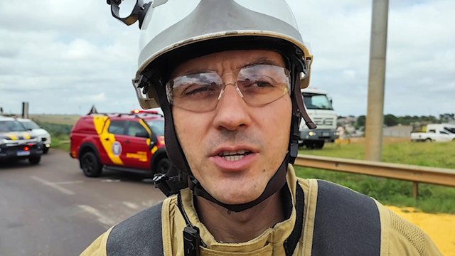 Tenente do Corpo de Bombeiros dá detalhes sobre atendimento a tombamento no Trevo Cataratas