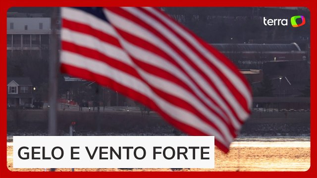 Condições climáticas dificultam resgate de avião que bateu em helicóptero em Washington
