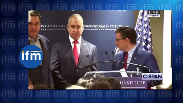 EEUU dice que quiere que los demás países envíen sus aviones para recoger a sus deportados y ahorrarle dinero contribuyentes