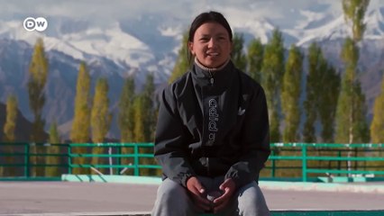 Ice hockey in the Himalayas - Playing in the climate crisis | DW Documentary