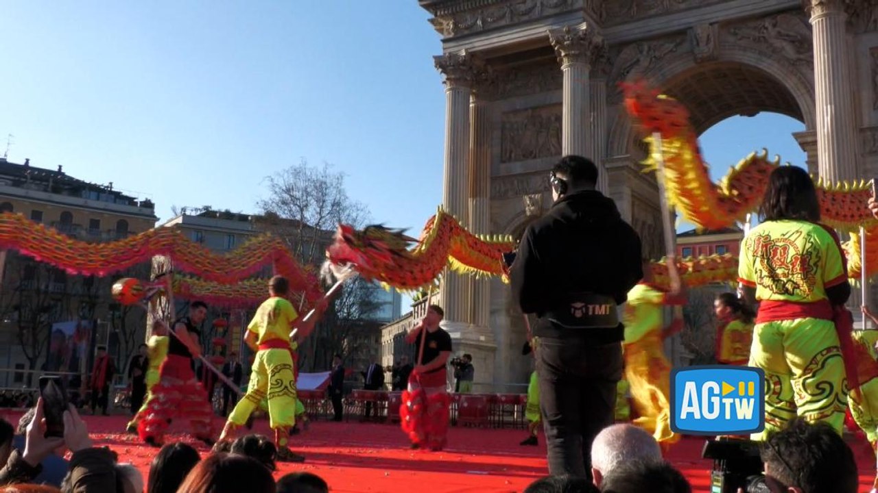 Capodanno Cinese a Milano, i festeggiamenti per l'inizio dell'anno del Serpente di Legno