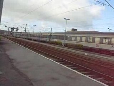 départ d'une um de bb 67586 fret et bb 67614 en voyage