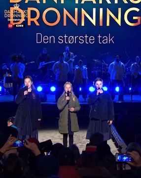 KLIP | Der er et yndigt land | Danmarks dronning - den største tak | Kongens Nytorv - 12 Januar 2024 | DR & TV2