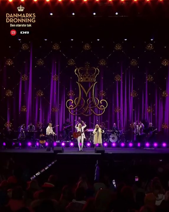 KLIP 2;2 | Anne, Sanne, Lis - Smuk og dejlig | Danmarks dronning - den største tak | Kongens Nytorv - 12 Januar 2024 | DR & TV2