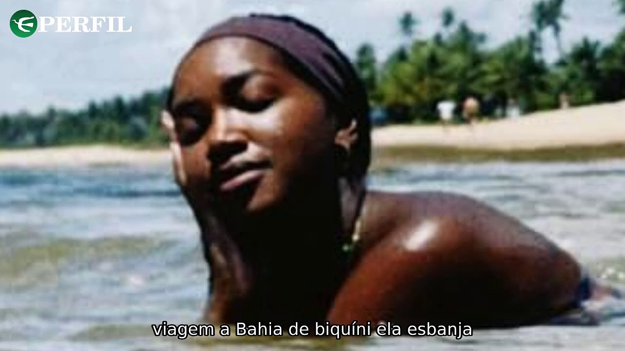 "Visitas especiais: Iza ostenta perfeição na praia, Preta Gil recebe familiares no hospital e Beatriz Reis sente a energia do Salgueiro."