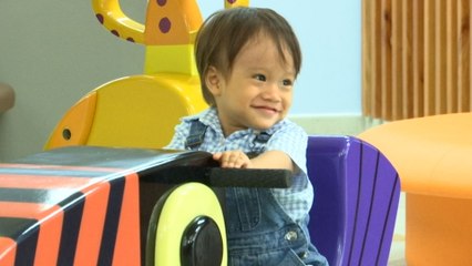 La historia del pequeño Jesse, quien fue intervenido quirúrgicamente cuando aún estaba en el útero