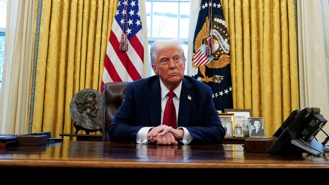 Trump insiste en que impondrá aranceles del 25% a México y Canadá este sábado