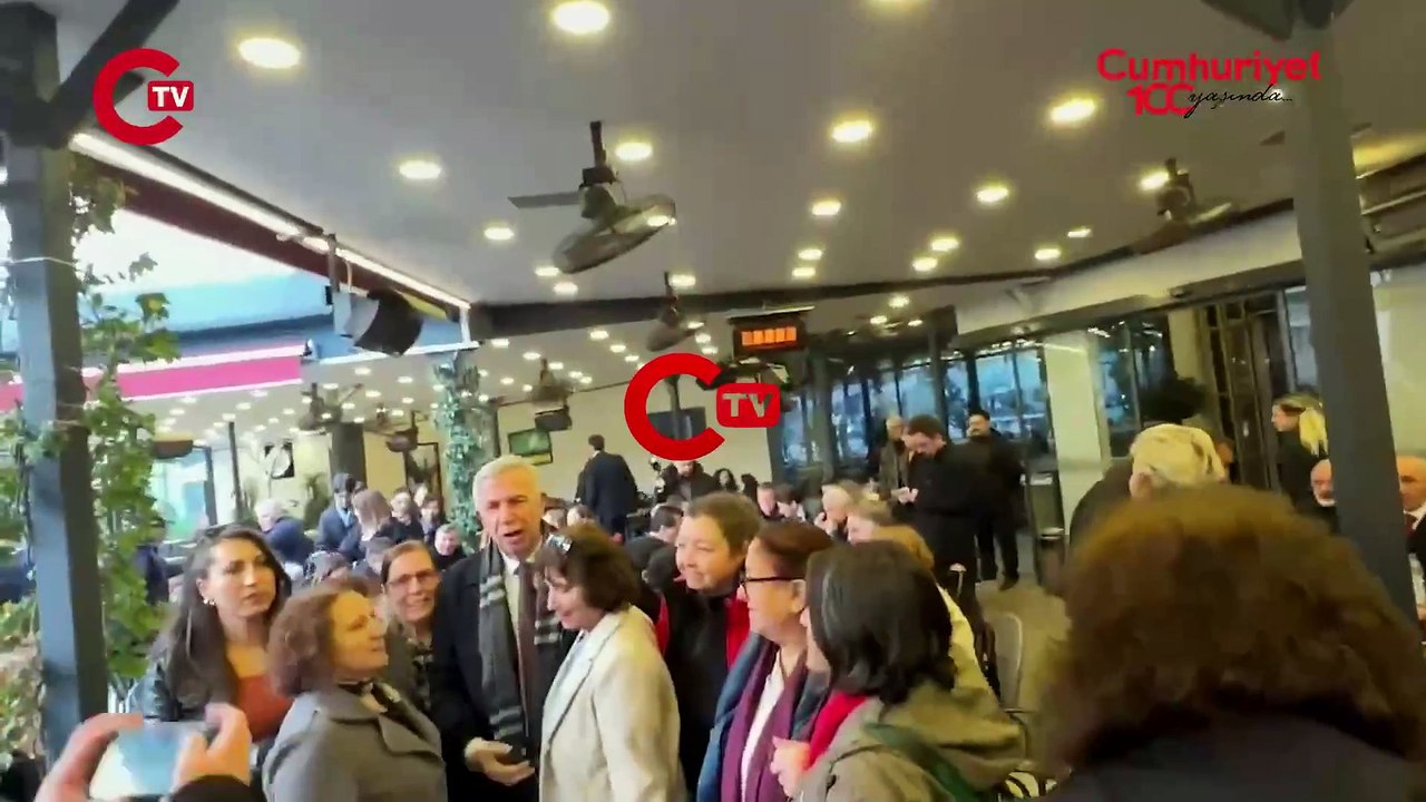 Mansur Yavaş, Ekrem İmamoğlu'na destek için İstanbul Adliyesi'nde!