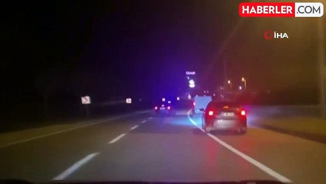 Bursa'da Film Gibi Silah Operasyonu: 20 Ruhsatsız Tabanca Ele Geçirildi