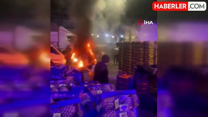 Bursa'da Park Halindeki Araç Alev Alev Yandı