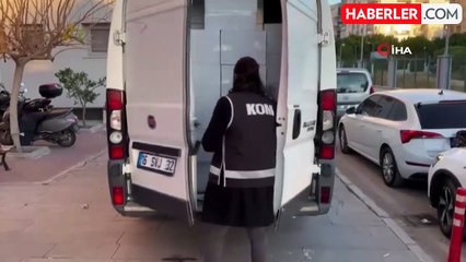 Adana'da Kaçak Makaron Operasyonu: 2.5 Milyon Ele Geçirildi